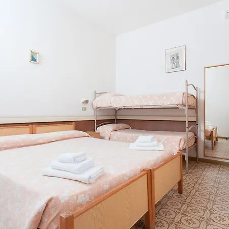 Oda ve Kahvaltı Paris